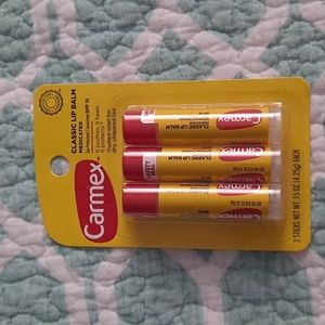 NIB Carmex lip balm set